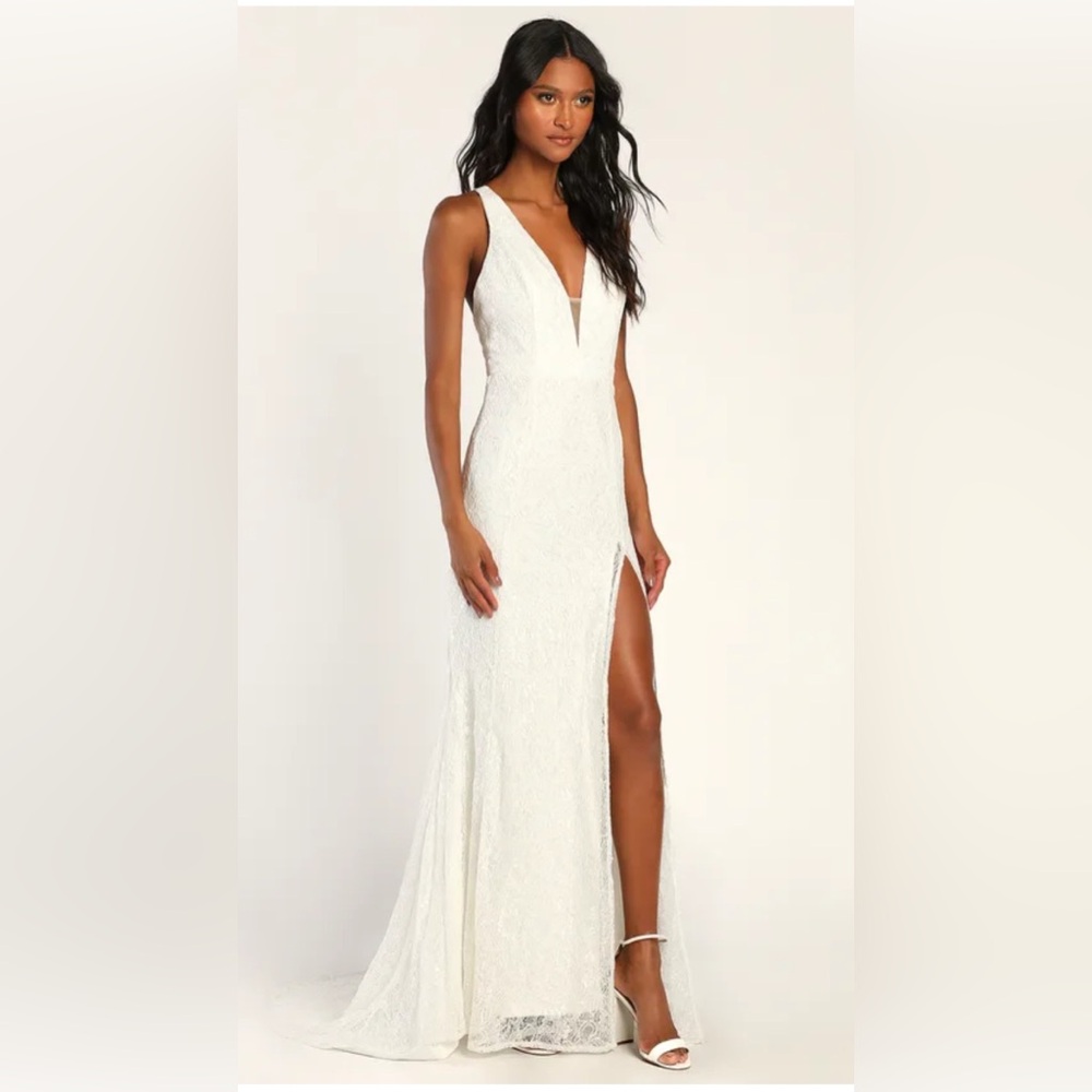 NWT LULUS White Lace Backless Mermaid Long Dress Size M